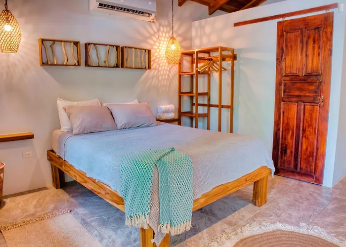 Сasa de vacaciones Casa Bonita - 5br With Pool Walk To Beach!