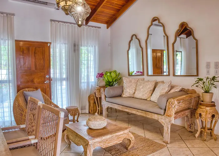Casa Bonita - 5br With Pool Walk To Beach!