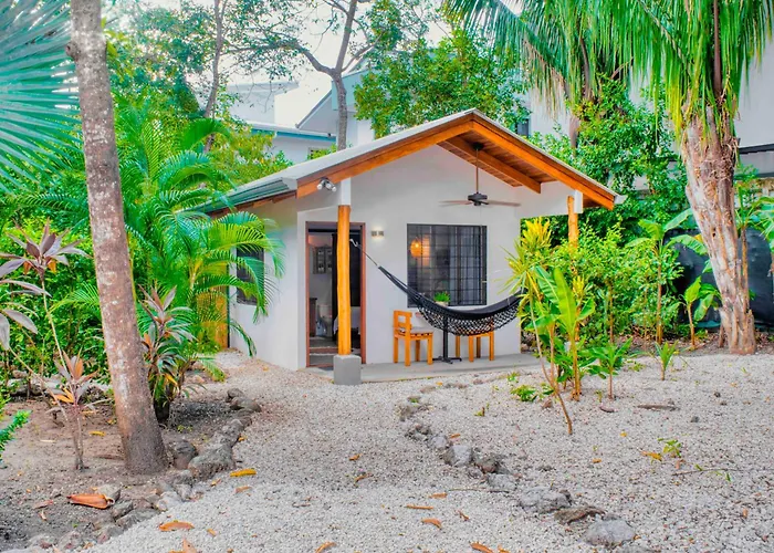 Casa Bonita - 5br With Pool Walk To Beach! *