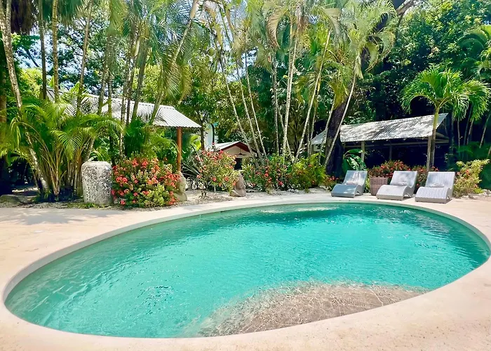 Casa Bonita - 5br With Pool Walk To Beach! *